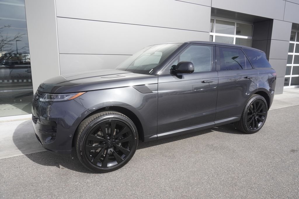 New 2026 Carpathian Grey Land Rover SE image 3