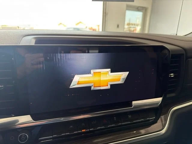 New 2026 Summit White Chevrolet LT image 35