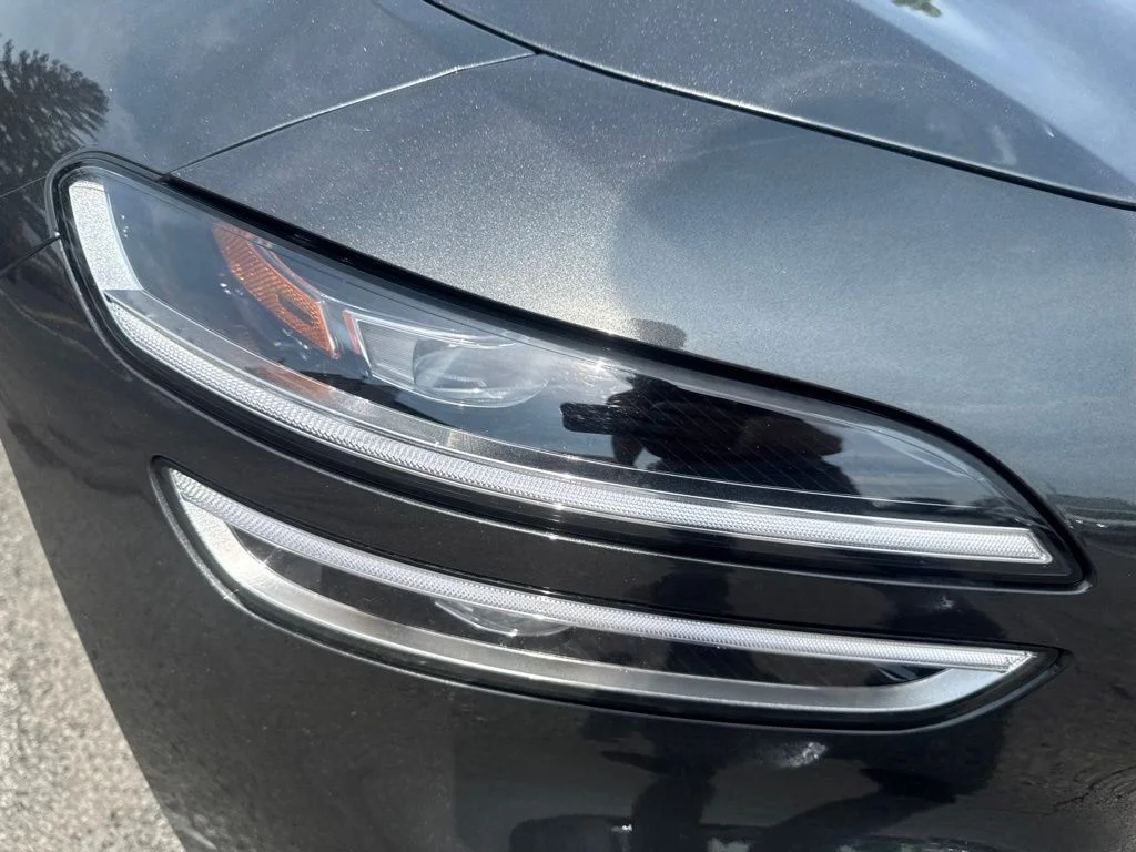 2025 GENESIS G70 Standard - Photo 52