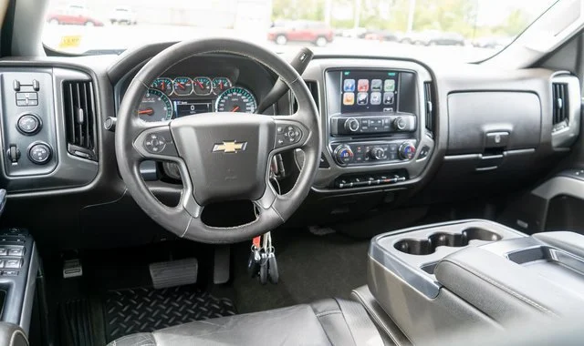 Used 2018 HAVANA METALLIC Chevrolet LT image 12