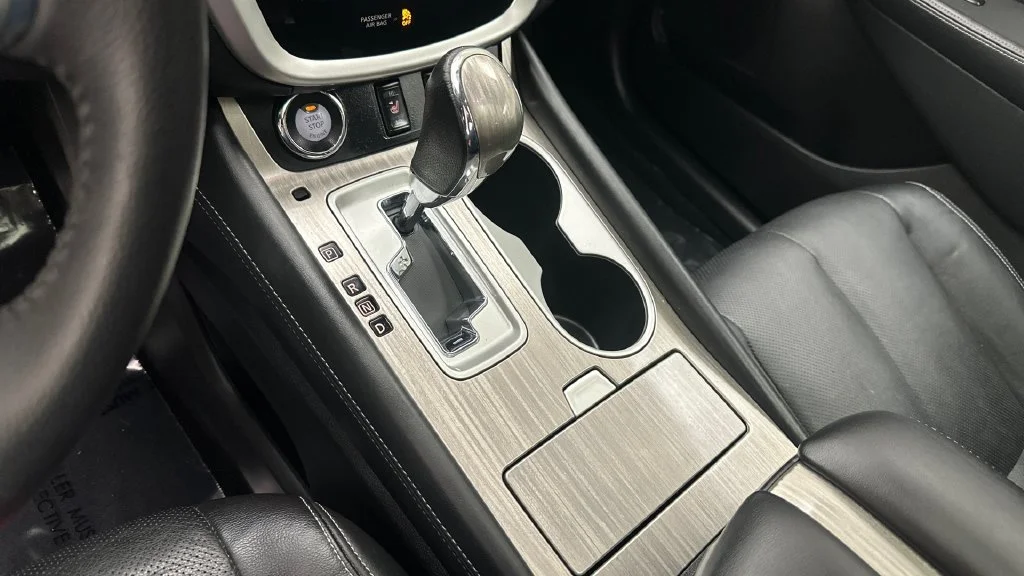 Used 2016 Gray Nissan SL image 12