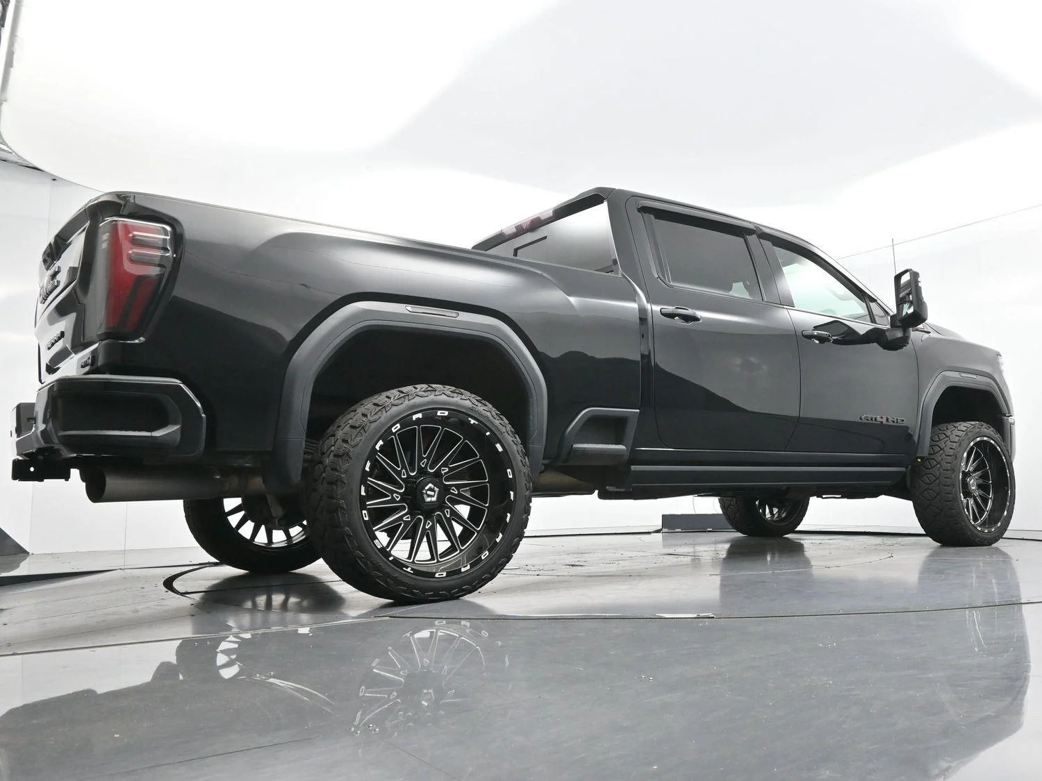 Used 2024 Onyx Black GMC AT4 image 50