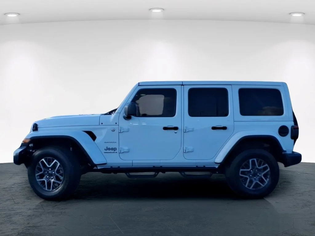 Used 2024 White Jeep Sahara image 16