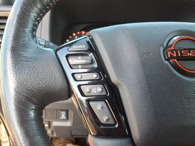 Used 2022 White Nissan PRO-4X image 24