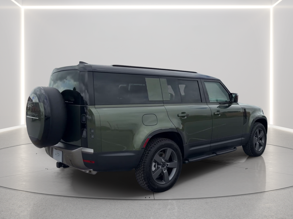 New 2026 Woolstone Green Land Rover S image 5
