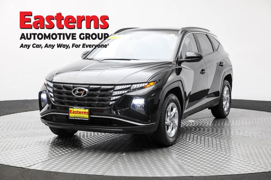 Used 2024 Black Hyundai SEL image 1