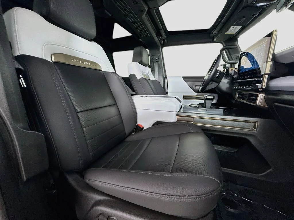 Used 2024 Gray GMC 2X image 31