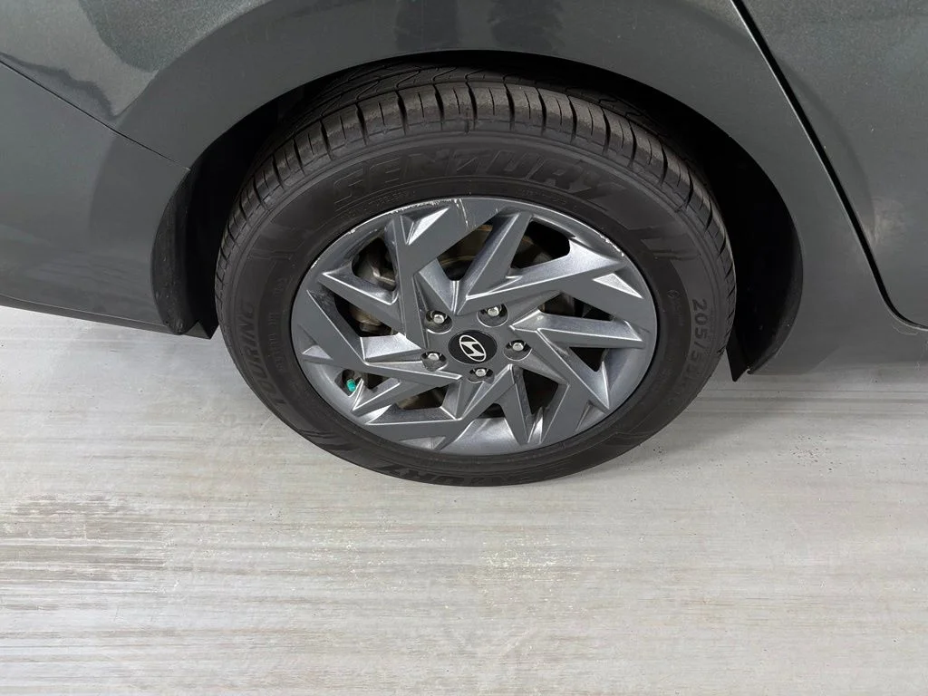 Used 2024 Gray Hyundai SEL image 11