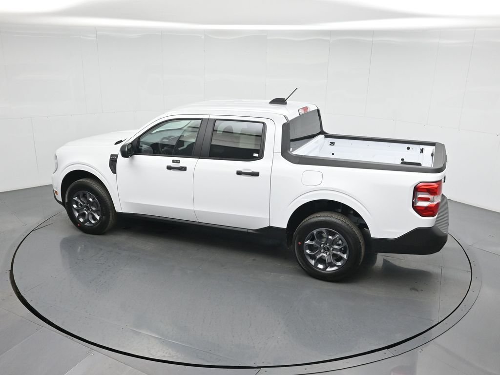 New 2026 Oxford White Ford XLT image 41
