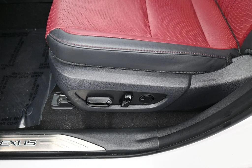Used 2025 White Pearl Lexus 350 Premium image 17