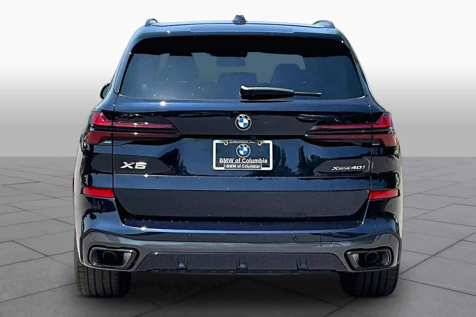 New 2026 Carbon Black Metallic BMW xDrive40i image 4