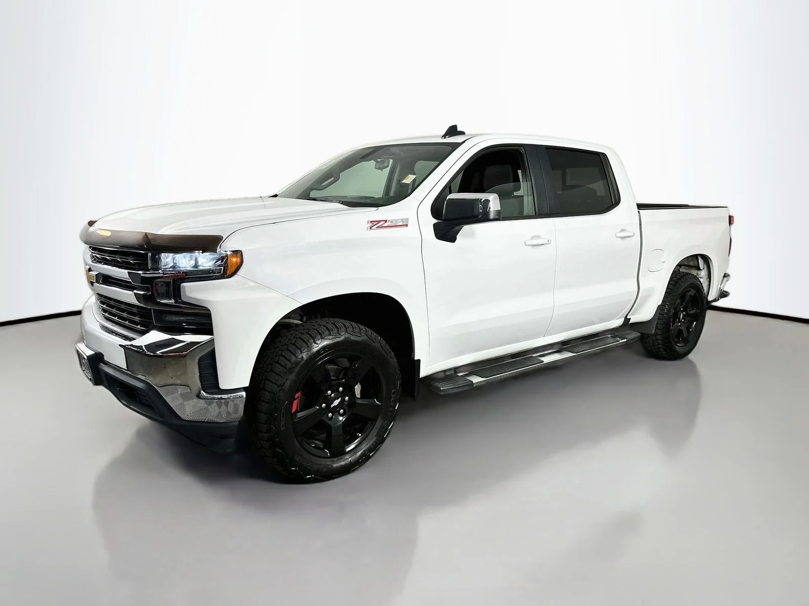 Used 2019 Summit White Chevrolet LT image 4