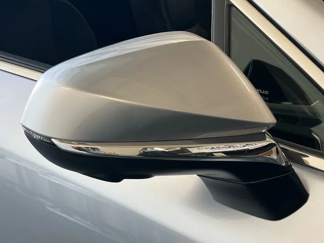 Certified Used 2025 Iridium Lexus 450h+ Luxury image 15