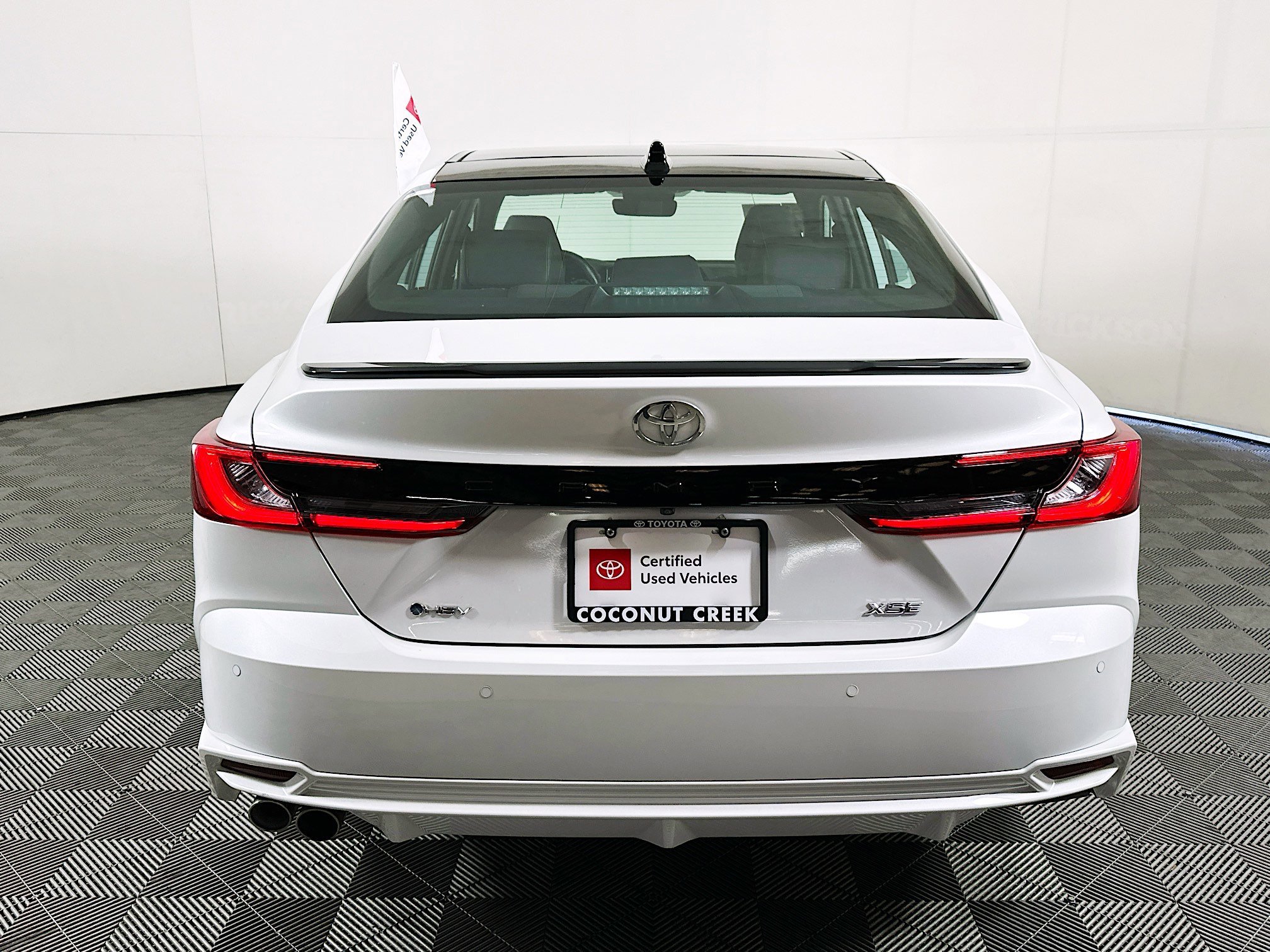 2025 Toyota Camry thumbnail 6