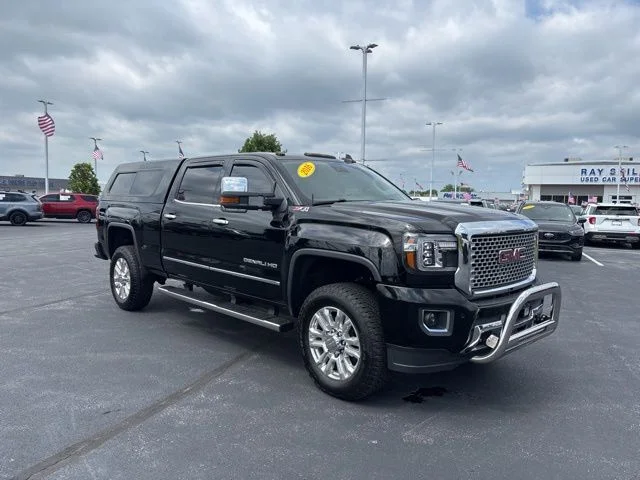 Used 2016 Onyx Black GMC Denali image 35
