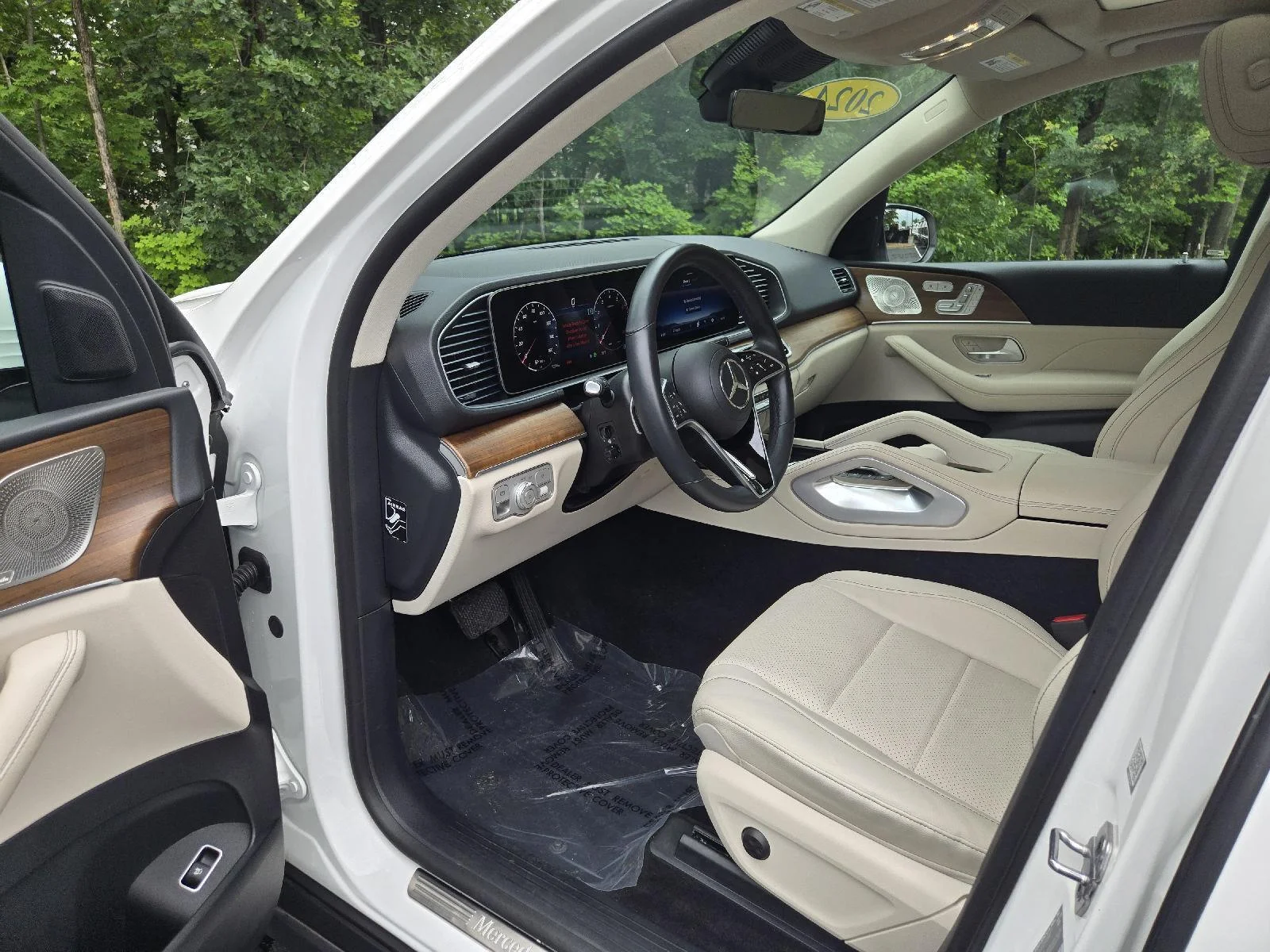 Used 2024 Polar White Mercedes-Benz GLE 450 image 12