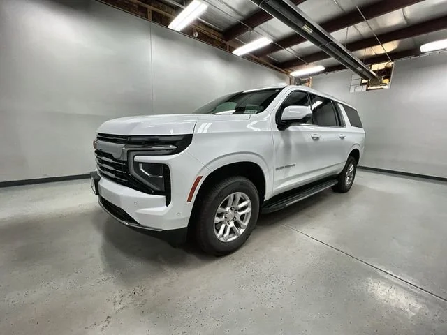 2026 Chevrolet Suburban LT 4WD's photo