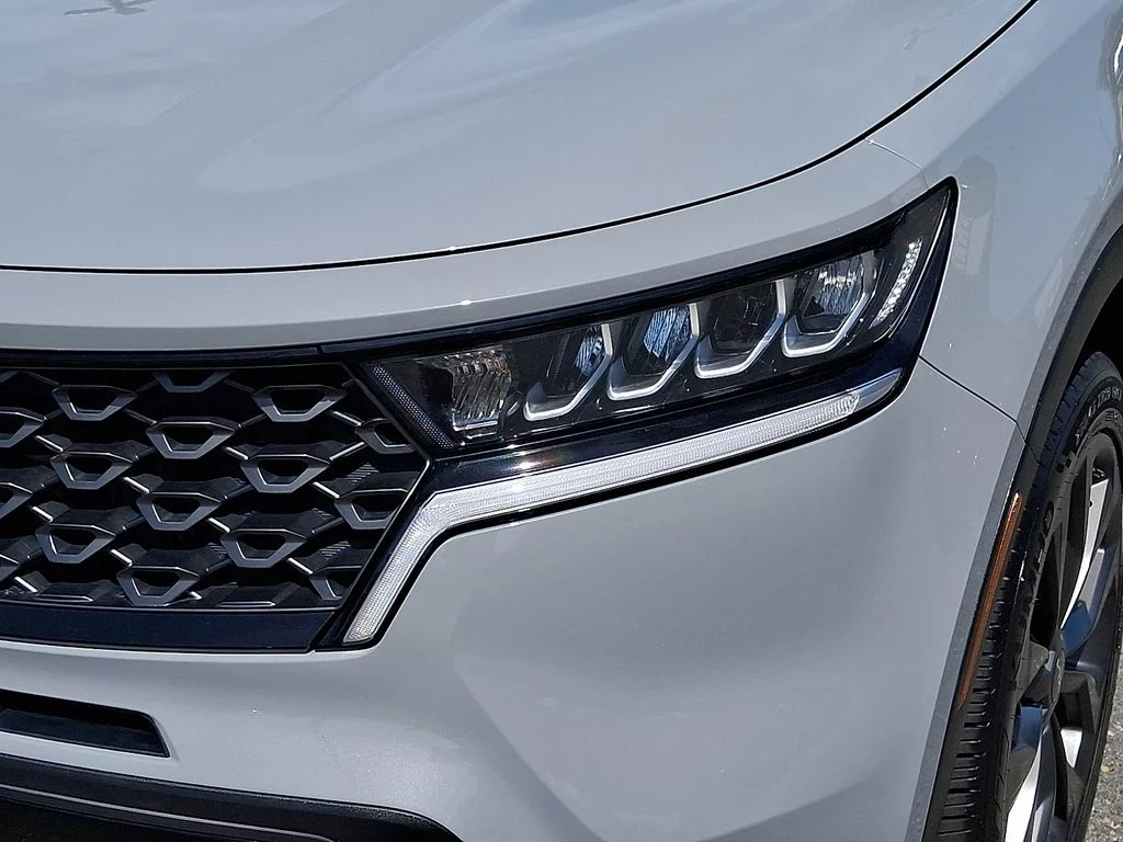 Certified Used 2023 Wolf Gray Kia X-Line EX image 9