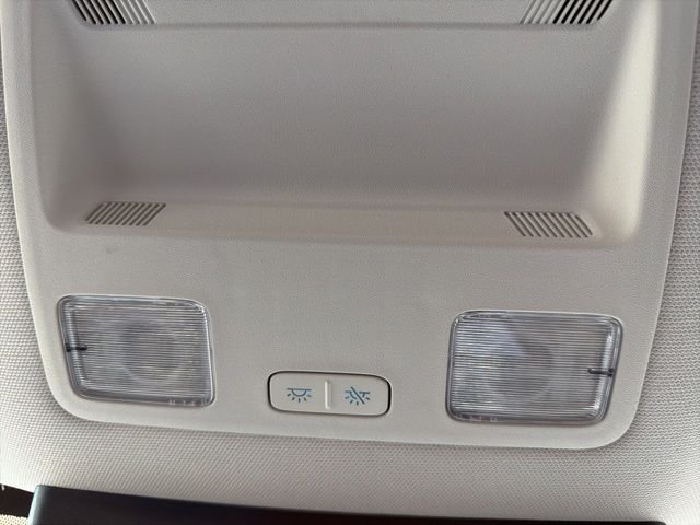 New 2026 Space White Metallic Ford XLT image 41