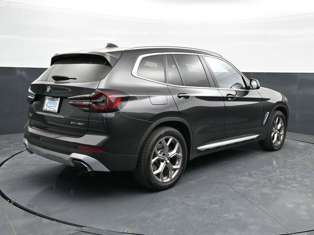 Certified Used 2023 Dark Graphite Metallic BMW xDrive30i image 6