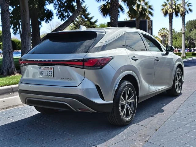 Used 2023 Silver Lexus 350h Premium image 5
