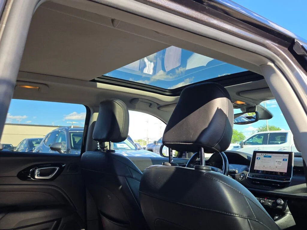 Used 2022 Gray Jeep Trailhawk image 11