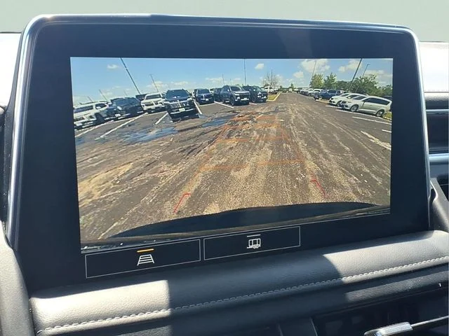 Certified Used 2021 Gray Chevrolet Z71 image 6