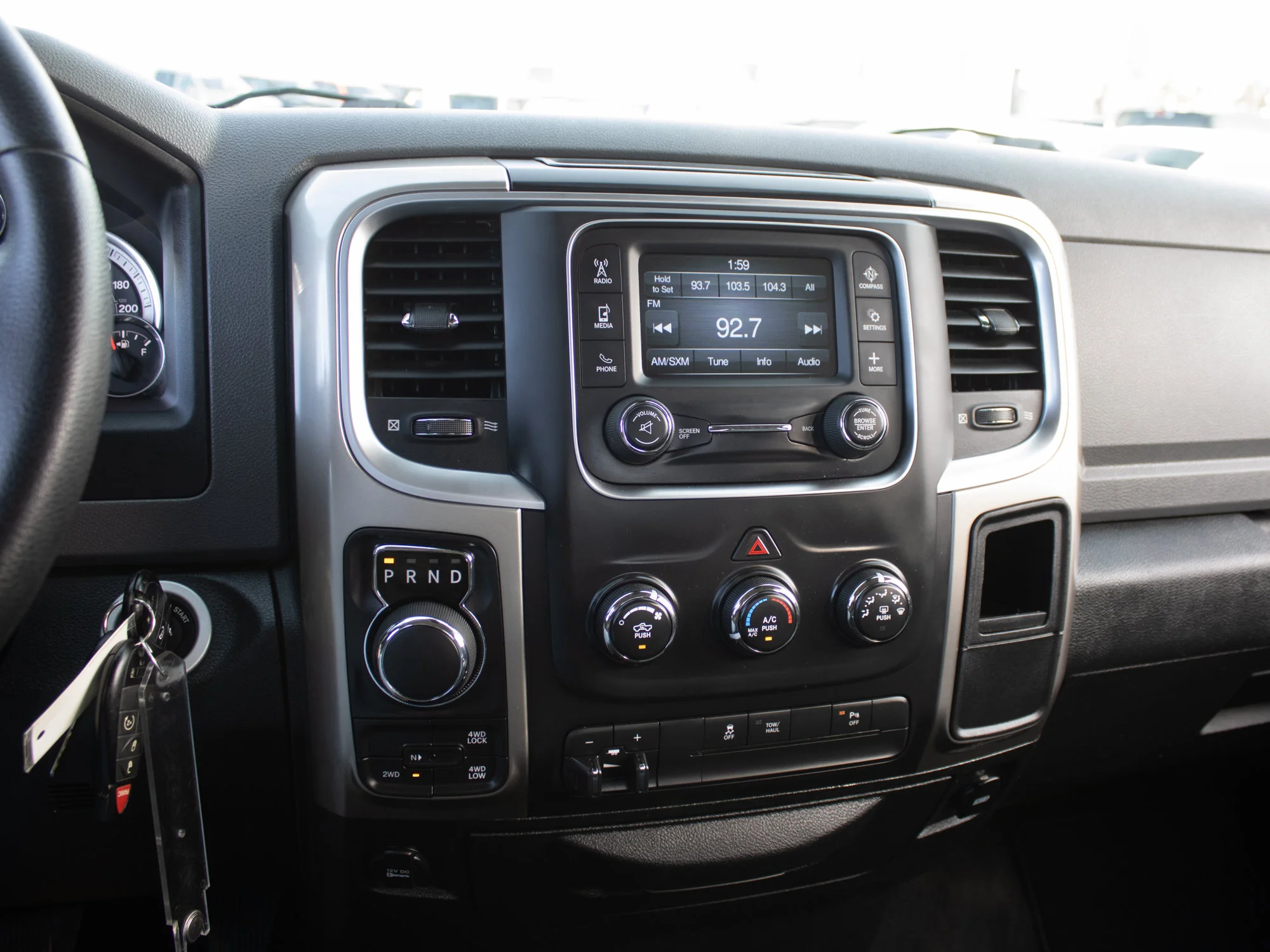 Used 2013 Silver RAM SLT* Crew Cab 4x4, 3.6L V6, Tonneau Cover, A/T Tires image 22