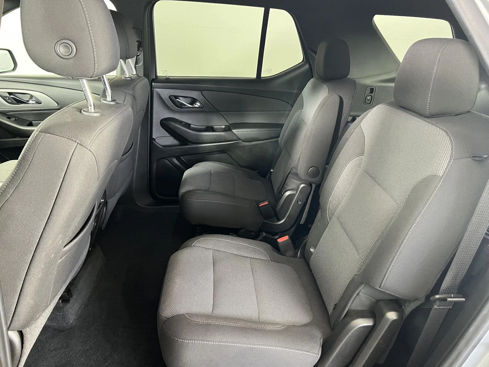 Used 2023 Sterling Gray Metallic Chevrolet LT Cloth image 18