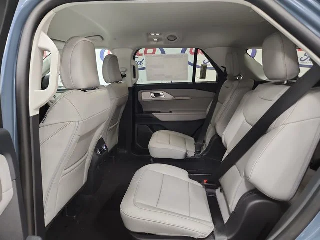 New 2026 Vapor Blue Metallic Ford Active image 15