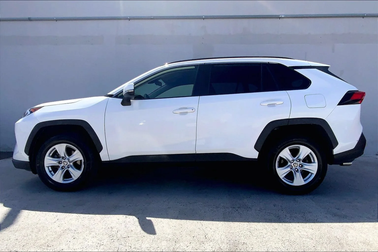 Pre-Owned 2020 Toyota RAV4 XLE Utility in Honolulu #LD051865P