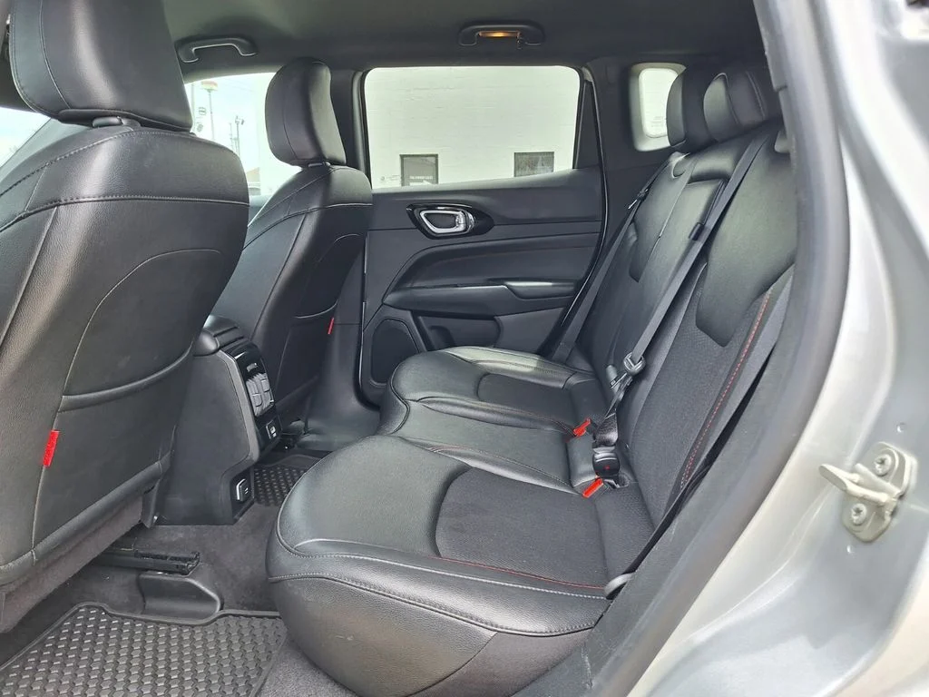 Used 2024 Silver Jeep Trailhawk image 13