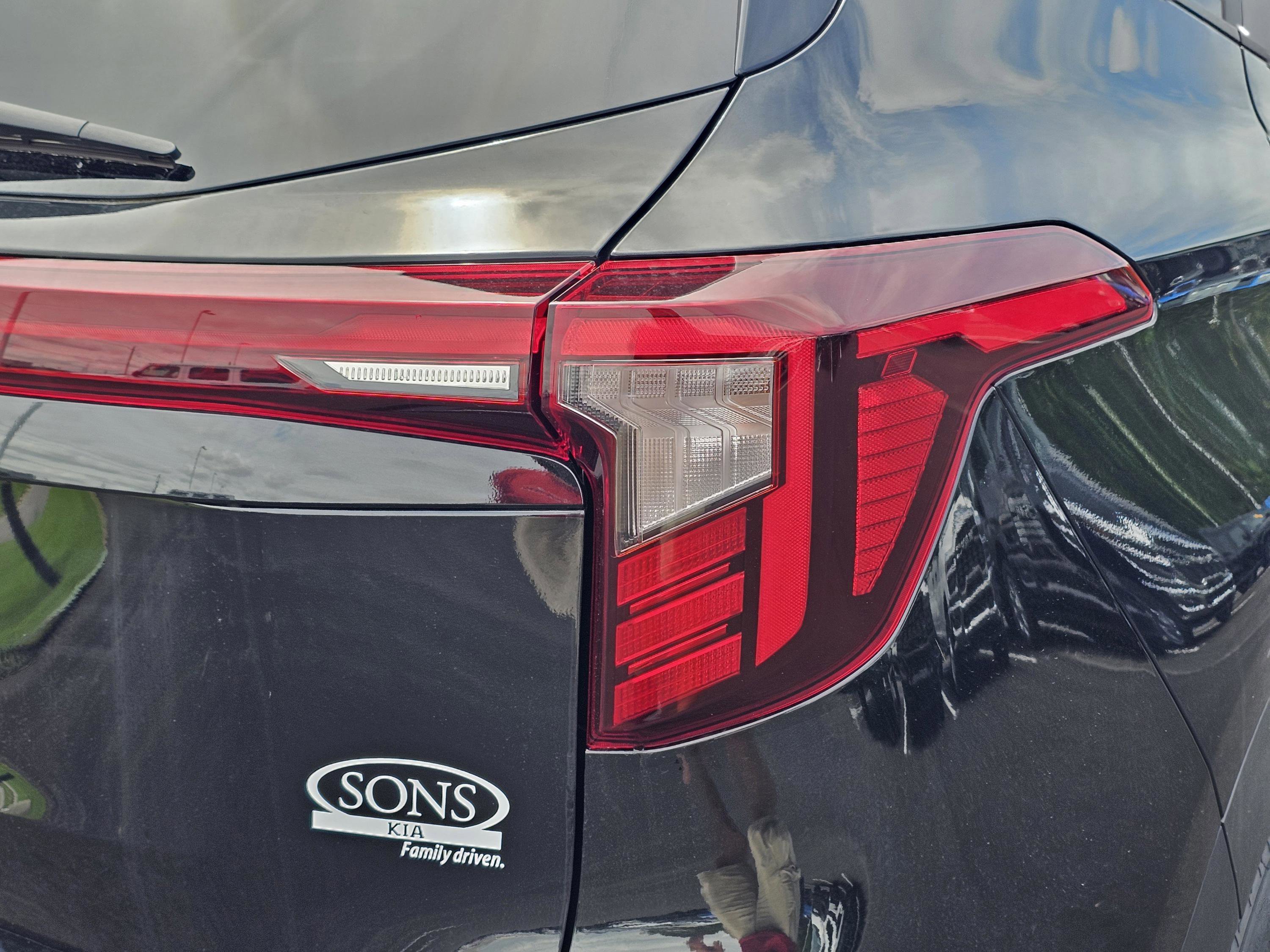 New 2026 Fusion Black Kia S image 9