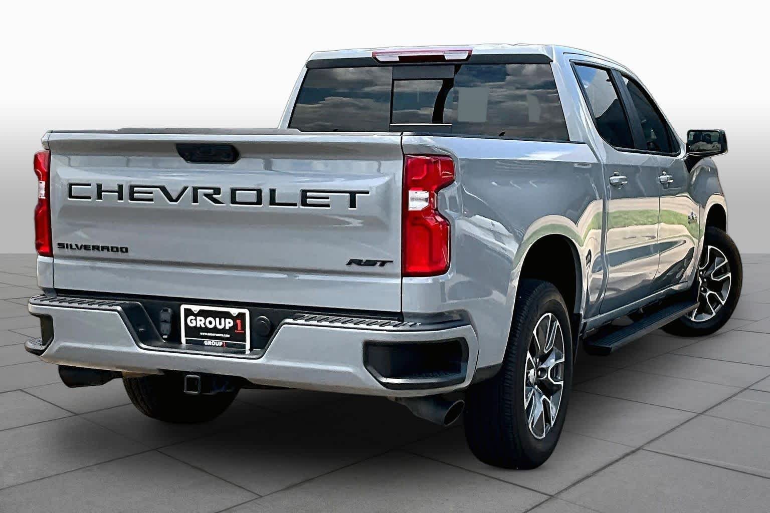 Used 2025 Slate Gray Metallic Chevrolet RST image 13
