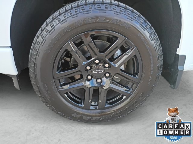 Used 2026 Summit White Chevrolet Custom image 23