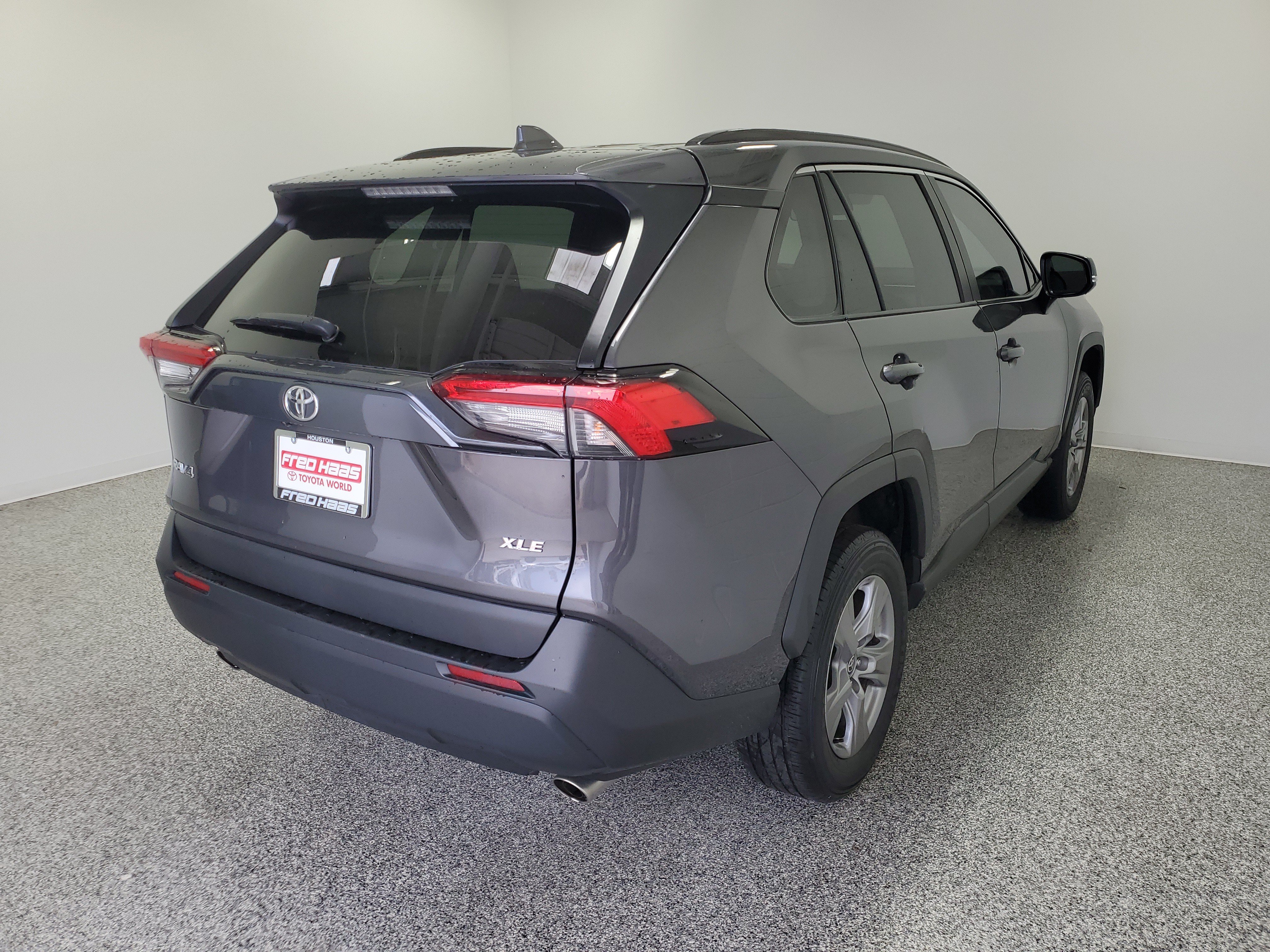 Used 2025 Magnetic Gray Metallic Toyota XLE image 6