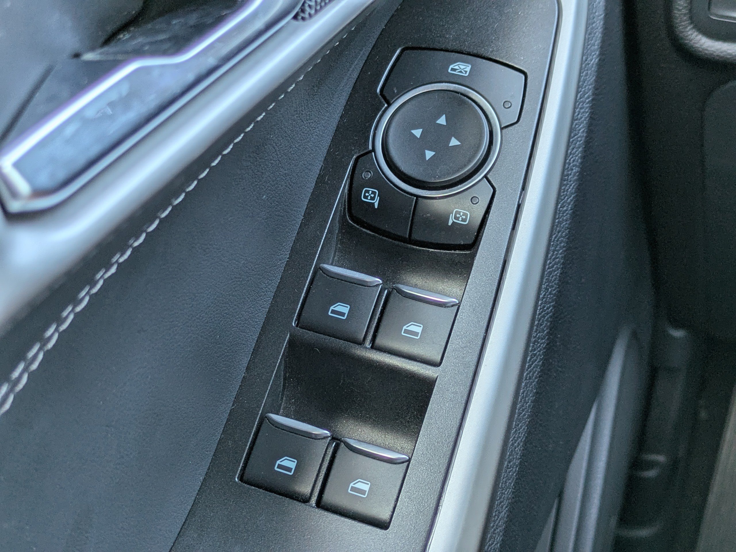 Used 2022 Agate Black Metallic Ford XLT image 20