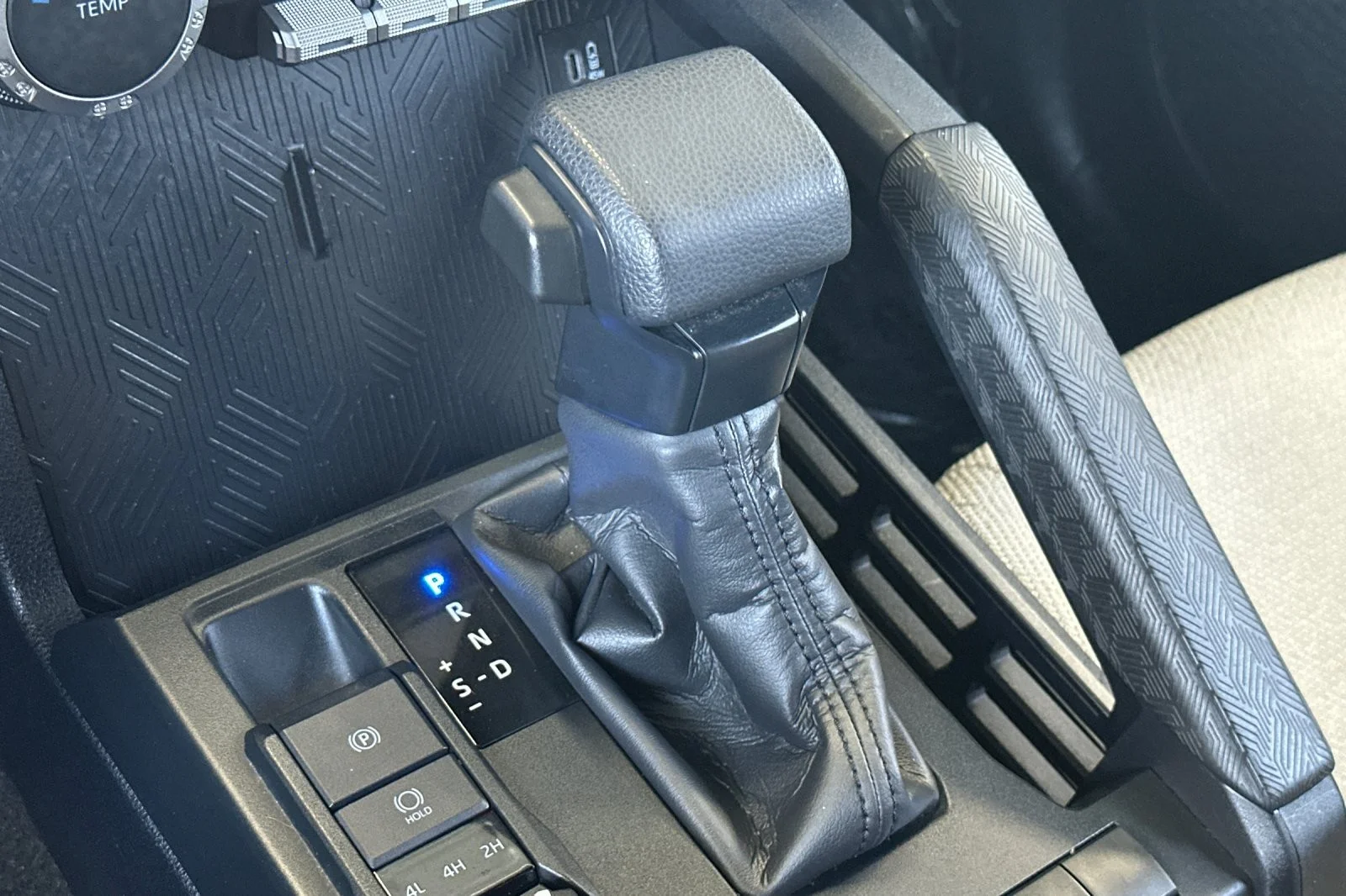 Certified Used 2025 Ice Cap Toyota SR5 image 21