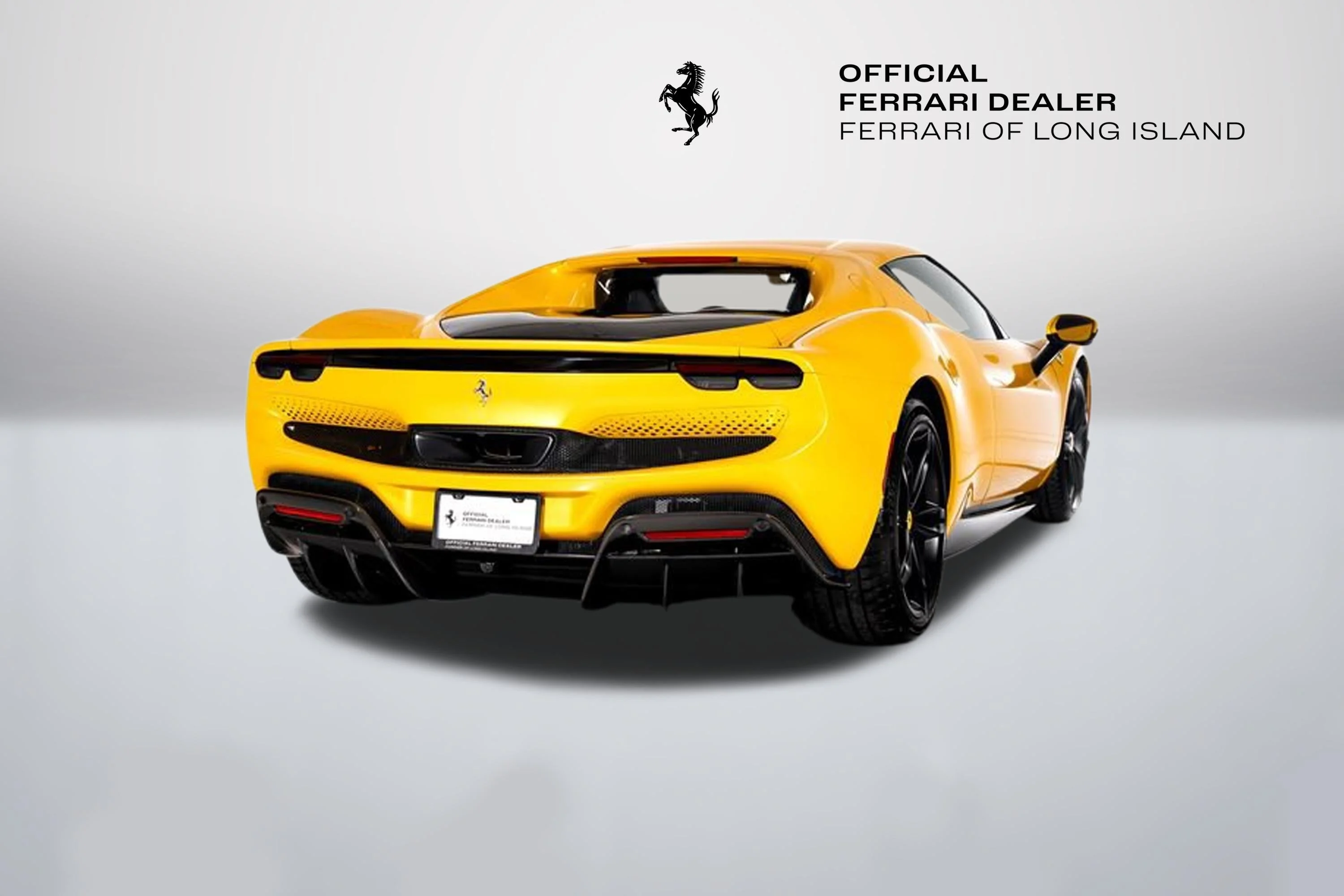 Used 2024 Giallo Triplo Strato Ferrari  image 12