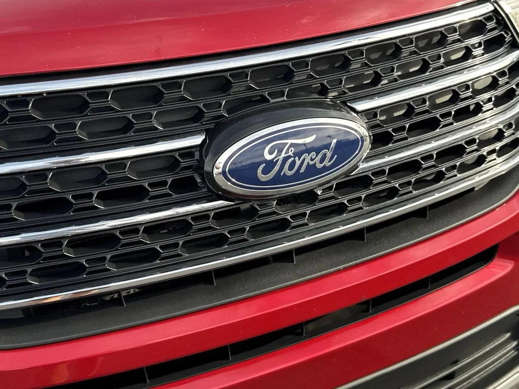 Used 2022 Red Ford XLT image 31