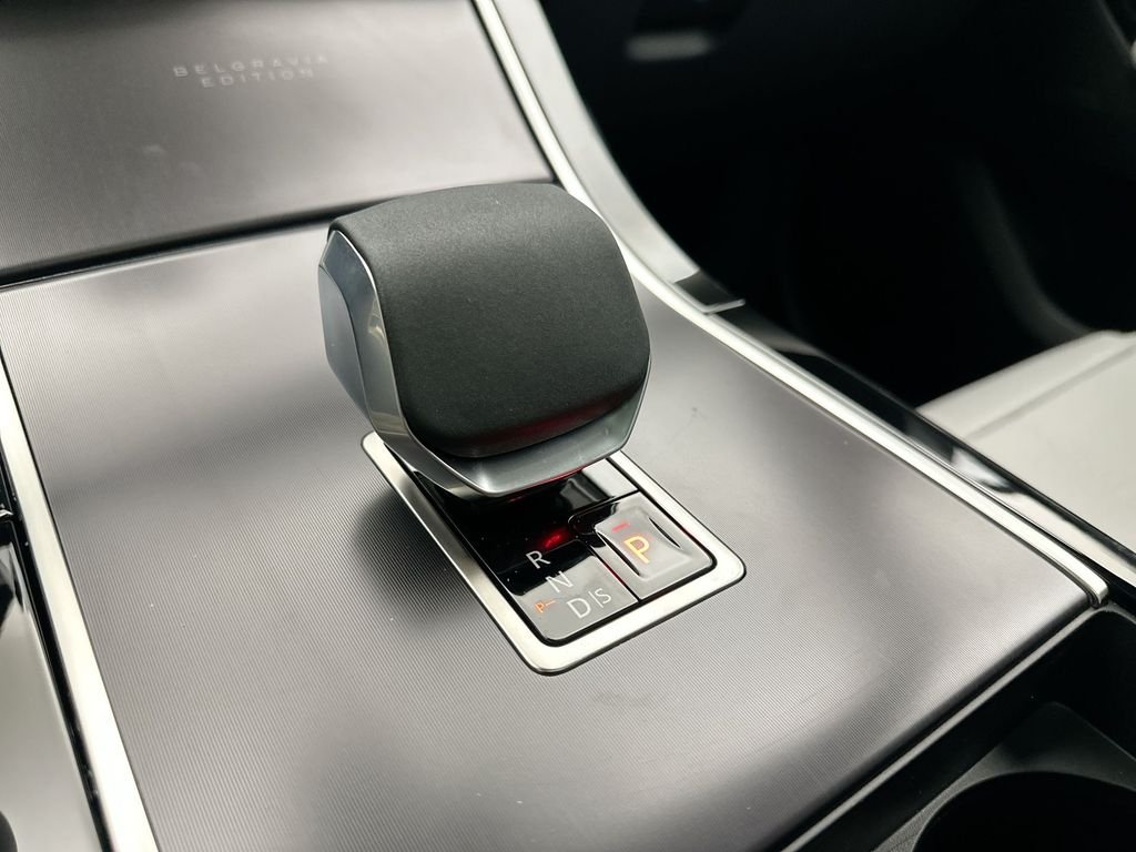 New 2026 Arroios Grey Land Rover P250 Base image 12