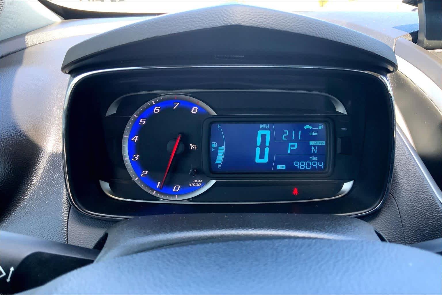 Used 2016 Summit White Chevrolet LT image 25