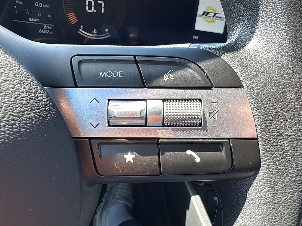 Used 2025 Atlas White Hyundai  image 20