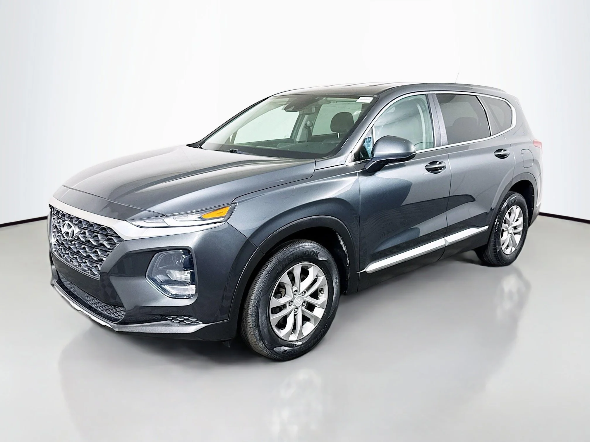 Used 2020 Rainforest Hyundai SE image 3