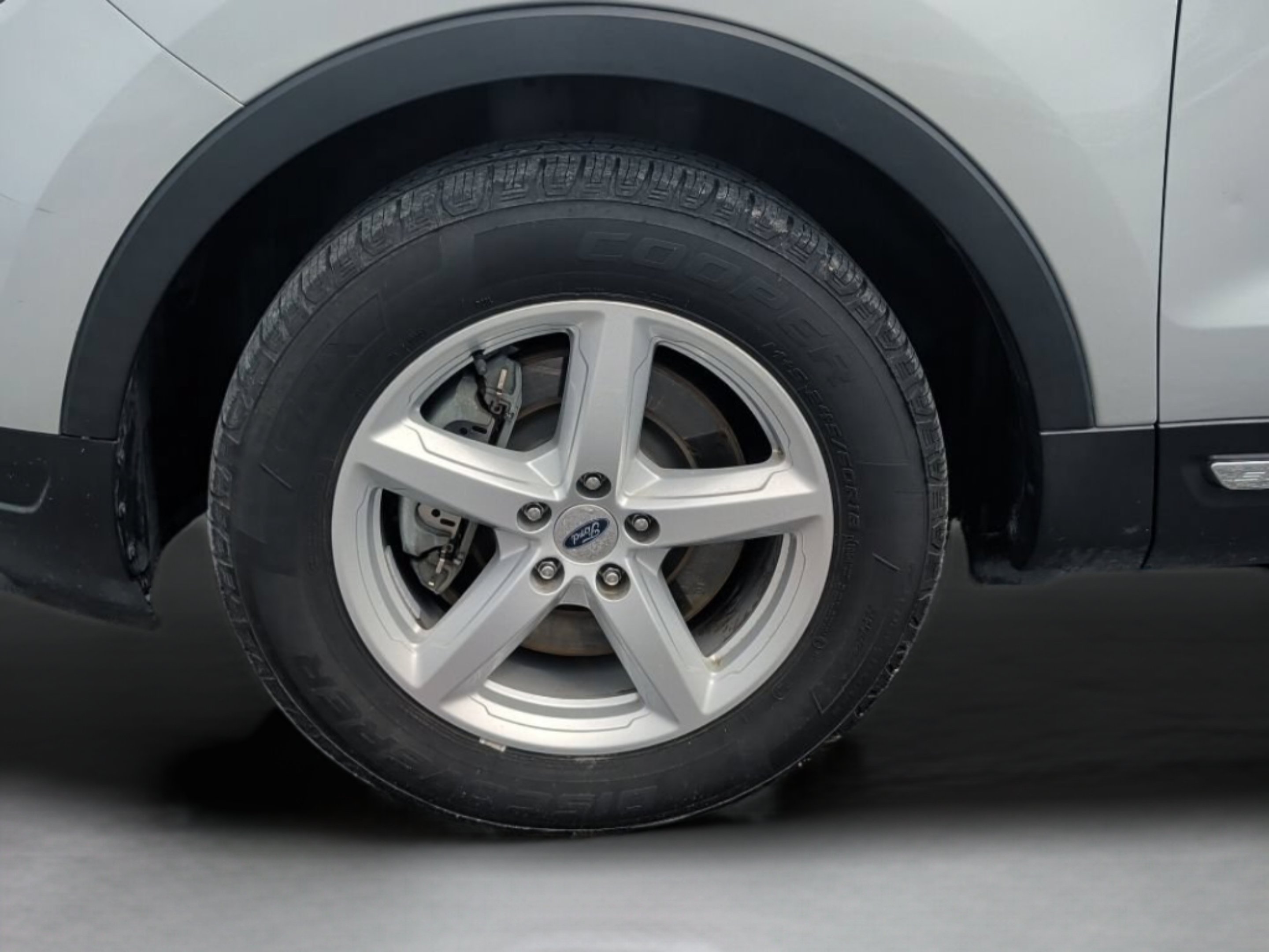 Used 2018 Ingot Silver Ford XLT image 43