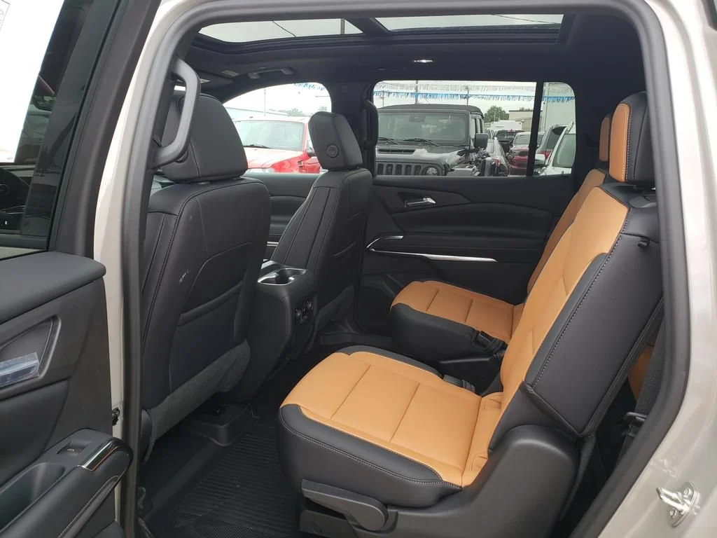 New 2027 Sandstone Gray Chevrolet Z71 image 17