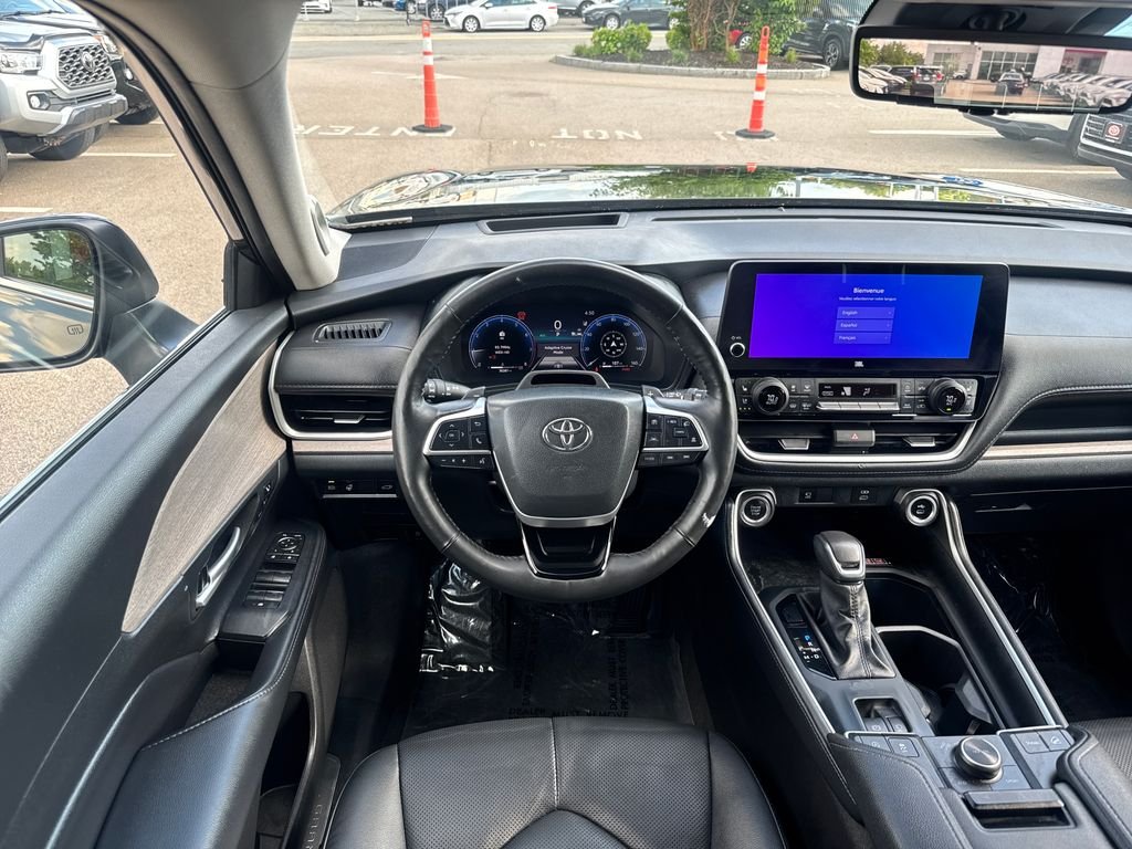 Used 2024 Black Toyota Platinum image 14