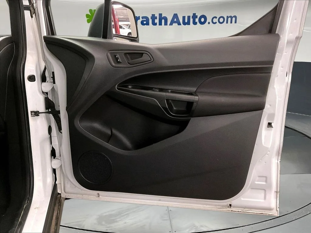 Used 2017 White Ford XL image 28