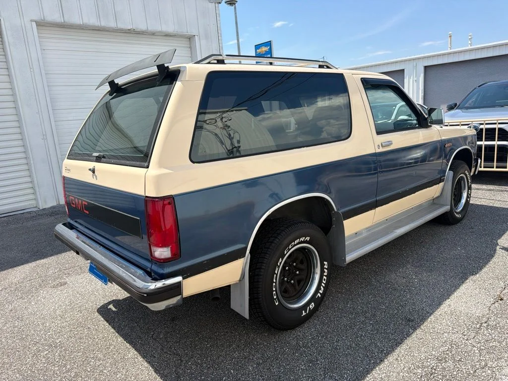 Used 1989 Blue GMC Base image 6