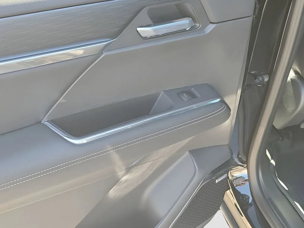 New 2026 Ebony Twilight Metallic GMC Elevation image 48